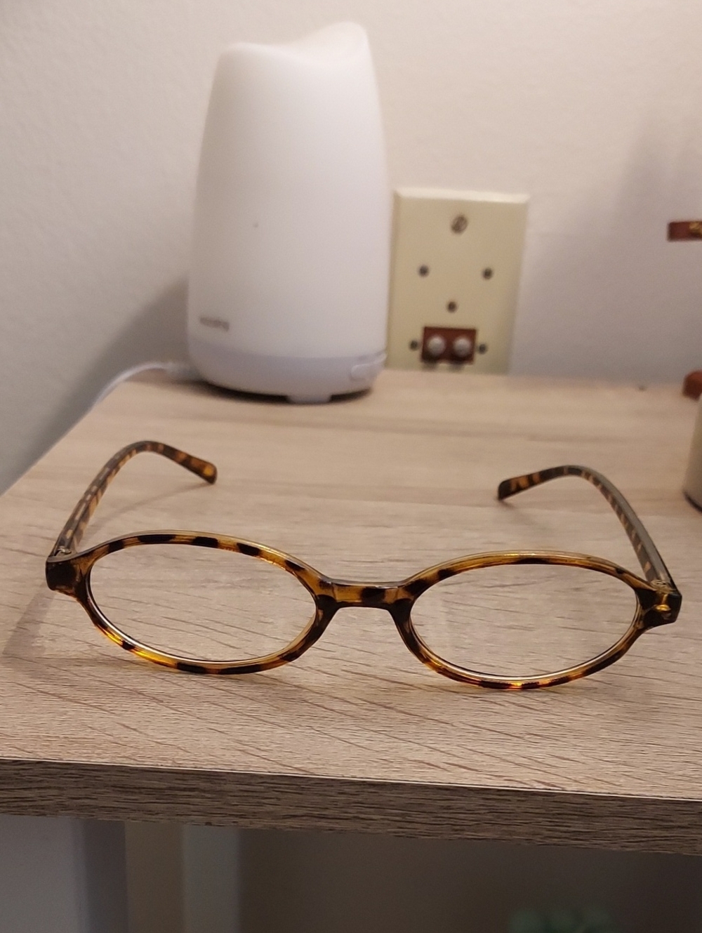 Tortoiseshell Glasses - Brown Oval Frames